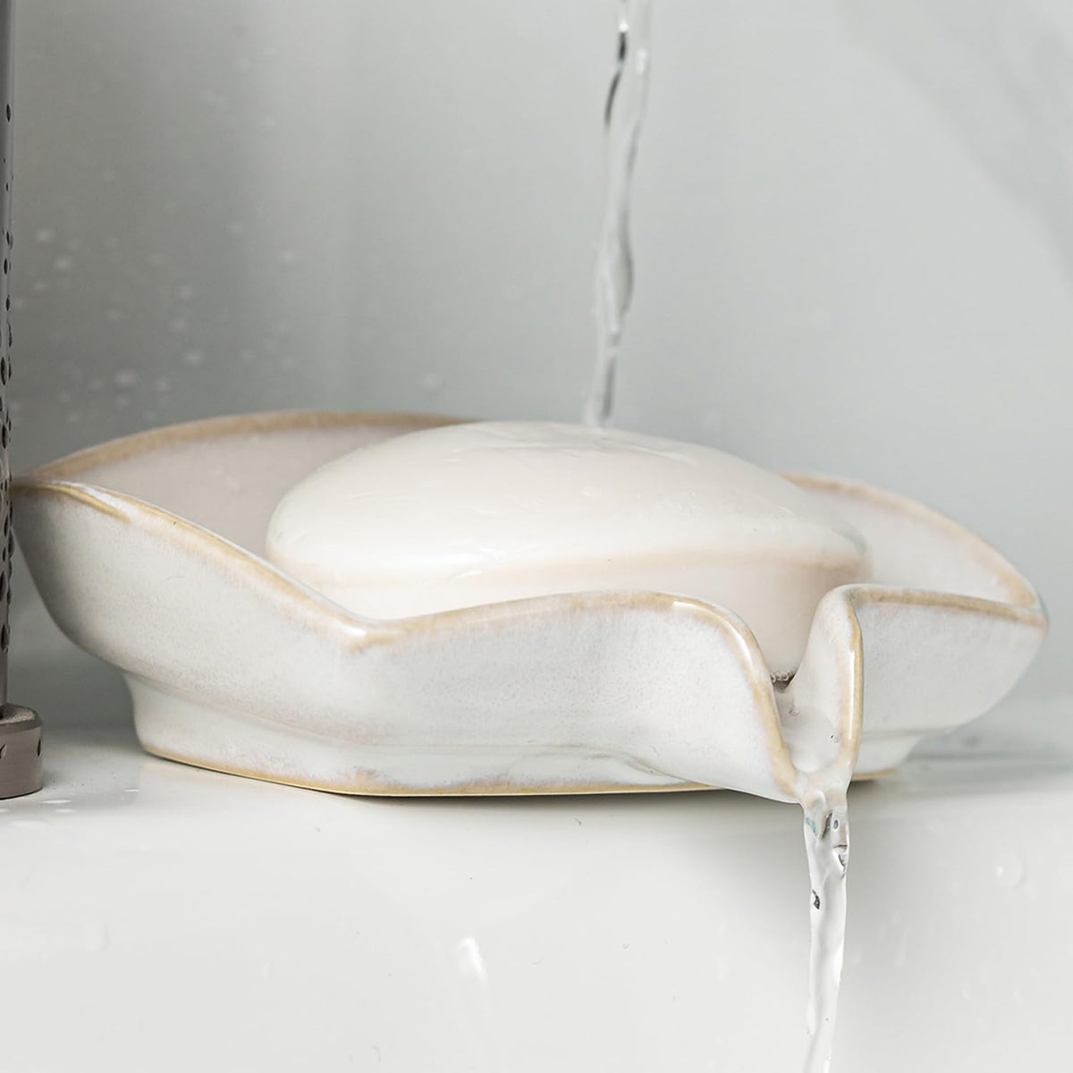 Zoeeker Soap Dish with Waterfall Design, Ceramic Soap Holder for Countertop