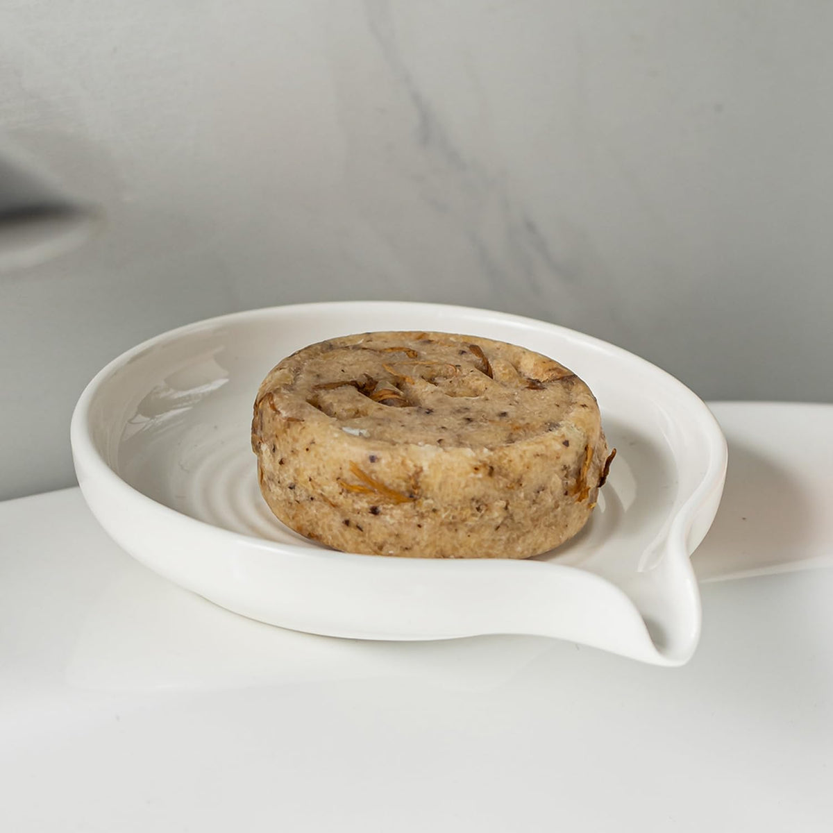 Zoeeker Soap Dish with Waterfall Design, Ceramic Soap Holder for Countertop
