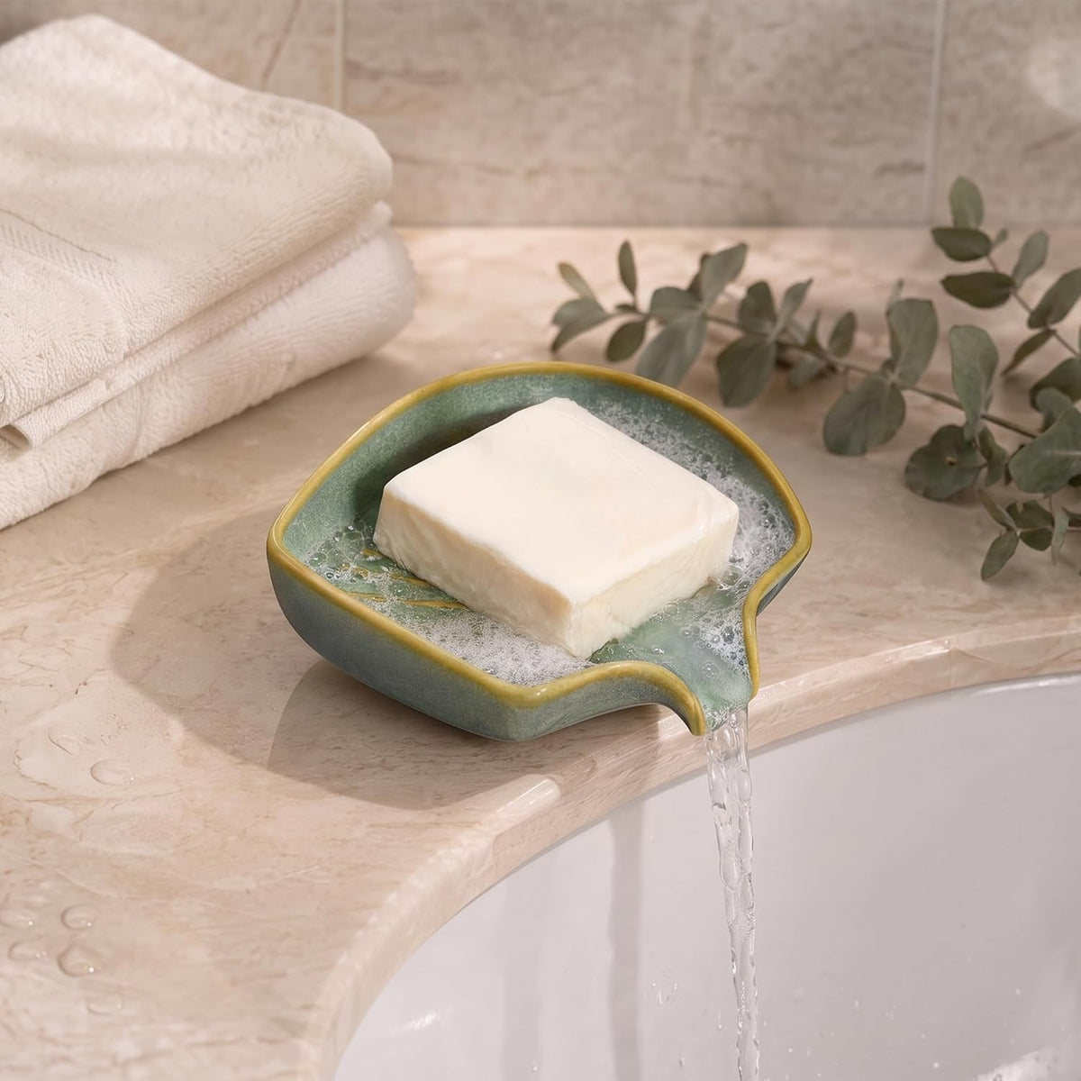 Ceramic Soap Dish - Self Draining Bathroom Soap Dish for Sink, Glossy Green Ceramic Tray, Decorative Holder for Shower, Vanity & Kitchen Countertop, Small Space-Saving Design